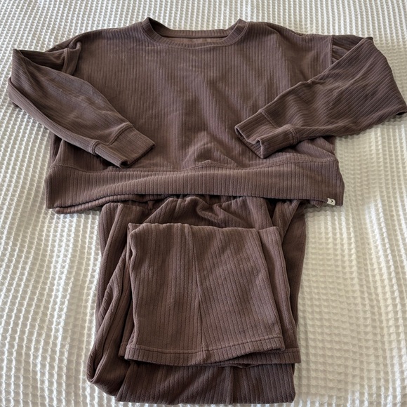 Jessica Simpson Brown Ribbed Track Pants & Joggers Set - Picture 1 of 6